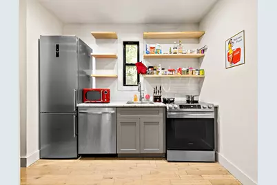 582 E 28th Street #3FAMILY, Brooklyn, NY 11210 - Photo 6