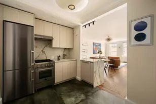 410 W 24th St, New York City, NY 10011 - Photo 4