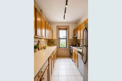 31-14 Crescent Street #7A, New York City, NY 11106 - Photo 10