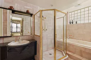 60 E 88th St, New York City, NY 10128 - Photo 10