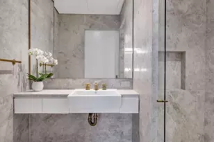 527 W 27th St, New York City, NY 10001 - Photo 8