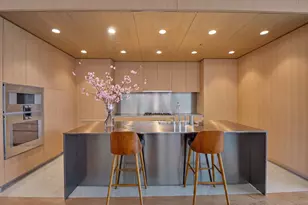 527 W 27th St, New York City, NY 10001 - Photo 4