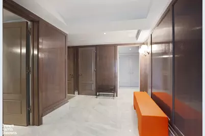 21 E 61st Street #9F, New York City, NY 10065 - Photo 6