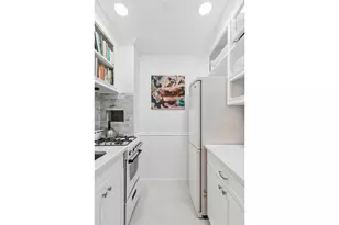 100 Bank St, New York City, NY 10014 - Photo 4