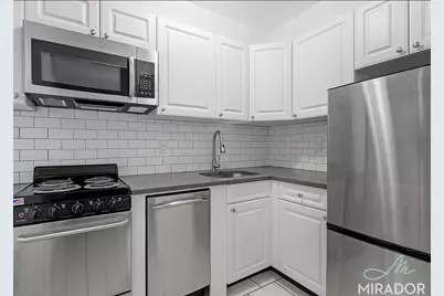 132 E 45th Street #5I, New York, NY 10017 - Photo 4