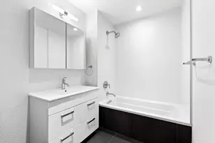 247 N 7th St, Brooklyn, NY 11211 - Photo 6