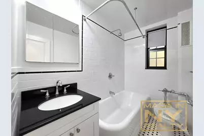 51-01 39th Avenue #F34, Sunnyside, NY 11104 - Photo 6