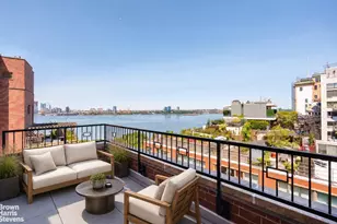366 W 11th St, New York City, NY 10014 - Photo 2