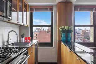 300 W 23rd St, New York, NY 10011 - Photo 6