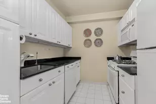 123 E 75th St, New York, NY 10021 - Photo 4