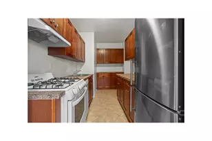735 Kappock St, New York City, NY 10463 - Photo 6