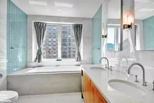 300 E 55th St, New York City, NY 10022 - Photo 6