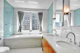 300 E 55th St, New York City, NY 10022 - Photo 8