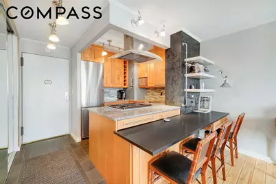 2025 Broadway #24F, New York, NY 10023 - Photo 2