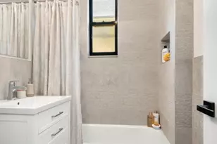 800 E 17th St, New York City, NY 11230 - Photo 6