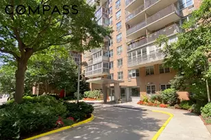 303 W 66th St, New York City, NY 10023 - Photo 18