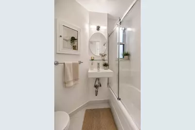 10 Mitchell Place #9E, New York City, NY 10017 - Photo 6