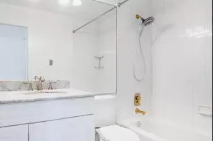 222 W 14th St, New York City, NY 10011 - Photo 10