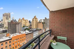 222 W 14th St, New York City, NY 10011 - Photo 6