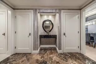 530 E 72nd St, New York, NY 10021 - Photo 2