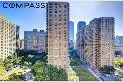 165 W End Avenue #20K, New York, NY 10023 - Photo 2