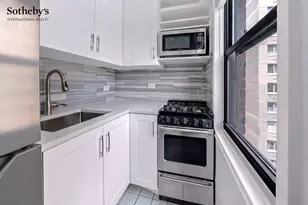 205 E 77th St, New York, NY 10075 - Photo 4