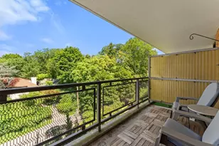 4901 Henry Hudson Pkwy W, Bronx, NY 10471 - Photo 2