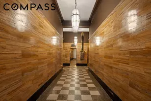 347 W 39th St, New York City, NY 10018 - Photo 16