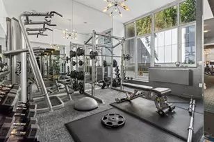 635 W 42nd St, New York City, NY 10036 - Photo 16
