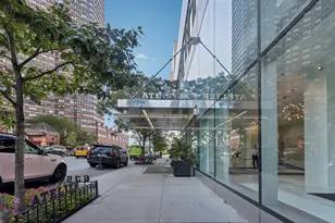 635 W 42nd St, New York City, NY 10036 - Photo 12