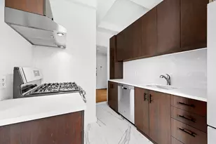 340 W 57th St, New York, NY 10019 - Photo 6