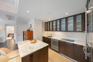 160 Central Park S, New York City, NY 10019 - Photo 4