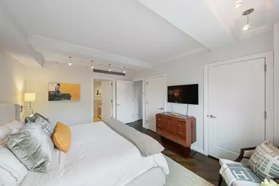 160 Central Park S #407, New York City, NY 10019 - Photo 30