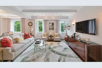 160 Central Park S #407, New York City, NY 10019 - Photo 2