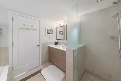 160 Central Park S #407, New York City, NY 10019 - Photo 6