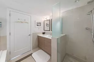 160 Central Park S, New York City, NY 10019 - Photo 6