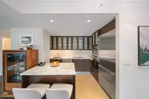 160 Central Park S, New York City, NY 10019 - Photo 10
