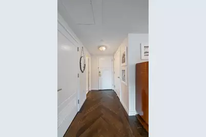 160 Central Park S #407, New York City, NY 10019 - Photo 8