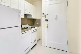 151 E 81st St, New York, NY 10028 - Photo 2