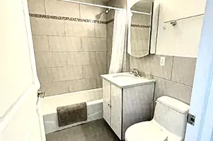 521 W 48th St, New York City, NY 10019 - Photo 8