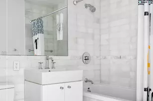 635 W 42nd St, New York City, NY 10036 - Photo 6