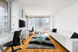 635 W 42nd St, New York City, NY 10036 - Photo 2