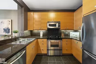 120 Riverside Blvd, New York City, NY 10069 - Photo 4