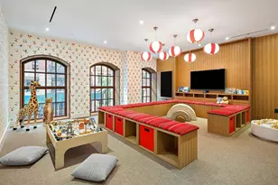 100 Vandam St, New York City, NY 10013 - Photo 12