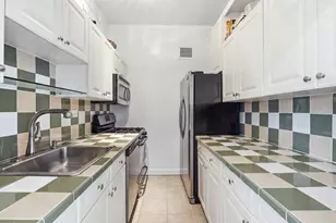 170 West End Ave, New York City, NY 10023 - Photo 8