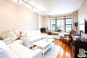 200 E 28th St, New York, NY 10016 - Photo 1