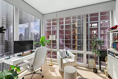 247 W 46th Street #2204, New York, NY 10036 - Photo 6