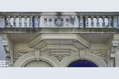 28 E 72nd Street, New York, NY 10021 - Photo 2