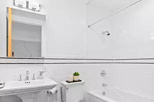 38 Warren St, New York City, NY 10013 - Photo 14