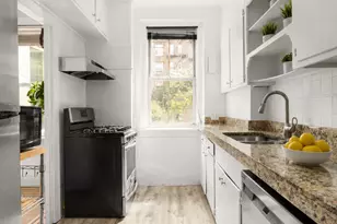 35-27 76th St, New York City, NY 11372 - Photo 6